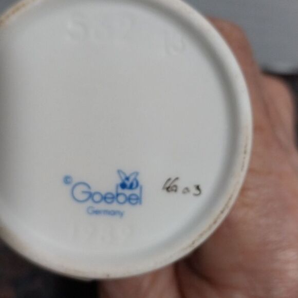 Goebel Figurine "Grandpa's Boy"...EUC - Picture 6 of 8